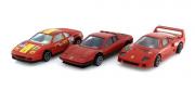 Lote 14 - Conjunto de 3 miniaturas Ferrari de modelos diferentes da Burago.