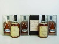 Lote 84 - 6 garrafas de Whisky, 3 garrafas de Usquaebach Millennial e 3 garrafas de Usquaebach Pure Highland Malt 15 Anos, Nota: garrafas provenientes de uma garrafeira particular onde estavam armazenadas com todas as condições necessárias ao seu perfeit