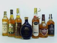 Lote 129 - 7 garrafas, garrafa de whisky Burberrys de 15 anos, garrafa de whisky Tribute - reserva de 12 anos, garrafa de whisky Famous Grouse - Gold Reserve de 12 anos, garrafa de whisky Clan Campbell de 12 anos e garrafa de whisky Teacher´s de 12 anos, 