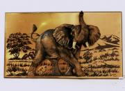 Lote 1470066 - Placa de baixo relevo em cobre, assinada, motivo Elefante com dentes de madeira, com 41x72 cm