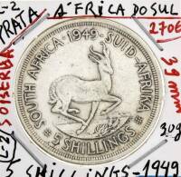 Lote 115 - Moeda de PRATA da Africa do Sul muito bonita e de grandes dimensoes (39mm e 30 gr.) - 5 SHILLINGS - de data dificil e valiosa - 1949 -, ainda como rei George VI no verso, em SOBERBA e com uma cotação Kreuzer de 170 euros.