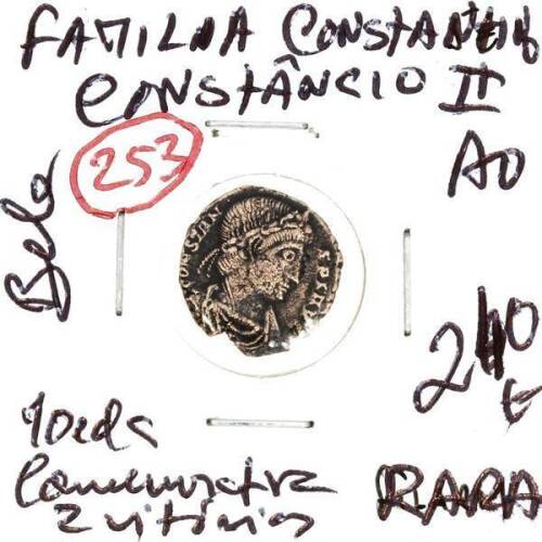 Lote 137 - Moeda romana FAMÍLIA CONSTANTINO – CONSTÂNCIO II cunhada em 347/348 d.c. comemorativa de 2 VITÓRIAS em estado BELA. Moeda quase com 2000 anos digna de estar num museu dada a sua perfeição e raridade. Valor pelo catálogo Roman Coins and Values d