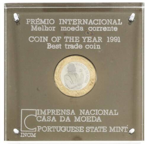 Lote 1155 - Moeda RARA e VALIOSA de 200$00 PROOF GARCIA DA HORTA PRÉMIO COTY (melhor moeda do ano) 1991 com valor pelo catálogo Moedas de Portugal de Reinaldo Silva de 50€. Excelente investimento. (REP)