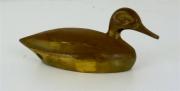 Lote 1500159 - Pato em bronze, 8x19 cm, usado, apresenta falhas