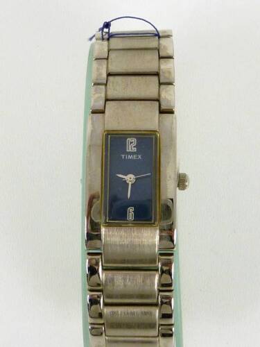 Lote 1500387 - Relógio TIMEX de senhora bracelete em aço inox , novo