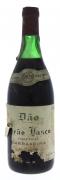 Lote 674 - Garrafa de Vinho Tinto Velho, Grão Vasco, Garrafeira, Colheita 1973, Dão-Região Demarcada, Vinícola do Vale do Dão. Nota: À venda em site da especialidade €17,00 - http://www.garrafeiranacional.com/1973-gr-o-vasco-garrafeira-tinto.html , rótulo danificado.