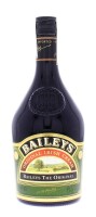 Lote 1373 - 1451 - Garrafa de Licor, Baileys, Original Irish-Cream, Irlandês, (700ml-17%vol). Nota: Com caixa metálica.