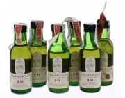 Lote 1806 - Seis garrafas miniatura de Scotch Whisky, Lagavulin, 16 Anos, Single Islay Malt, (50ml-43%vol). Nota: Garrafa idêntica de 200ml, à venda em site da especialidade €25,00 - http://www.bportugal.pt/pt-pt/estatisticas/dominios%20estatisticos/estatisticascambiais/paginas/conversor.aspx#anchor , ligeira perda.