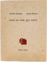 Lote 4009 - Livro de poesia de Claude Esteban / Arpad Szenes, título "Dans le Vide Qui Vient", ilustrado com 5 gravuras/água forte a negro de Arpad Szenes, incluindo frontispício, Maeght Éditeur, Paris, 1976, exemplar de série HC, assinado pelo autor com 