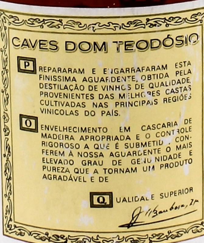 VINOS RAROS - La Garrafeira Casaleiro de @Caves Dom Teodósio de 1980. Uno  de esos vinos antiguos olvidados y raros que rescatamos para ti. Descúbrelo  en www.vinosraros.es (20€) #garrafeira #cavesdomteodosio #vinhotinto  #lisboa #
