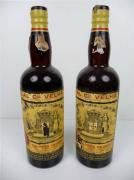 Lote 1600069 - Lote de 2 garrafas de Vinho do Porto - Real Companhia Velha - colheita de 1904 - aloirado doce, envelhecido em casco, garrafas antigas para coleccionador, com perdas