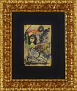 Lote 5123 - Marc Chagall (1887-1985) - Original - Técnica mista sobre papel, assinada, motivo "Figurativo", com 23,5x15,5 cm (moldura dourada com 52,5x44,5 cm). Obras deste autor são vendidas por € 273.680 em leiloeiras internacionais. Nota: Marc Chagall foi um pintor, ceramista e gravurista surrealista judeu russo-francês. Ali entrou em contacto com as vanguardas modernistas que enchiam de cor, alegria e vivacidade a capital francesa. Conheceu também artistas como Amedeo Modigliani e La Fresnay