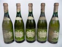 Lote 1600156 - Lote de 5 garrafas de vinho para coleccionadores, vinho verde branco, da Casta alvarinho, Deu-La-Deu - Monção - da Real Companhia Vinicola do Norte de Portugal sarl., garrafas com perdas e aparente mau estado