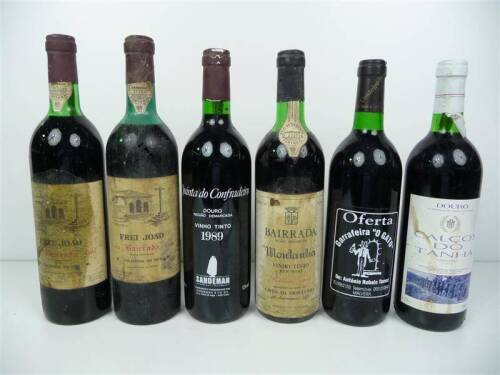 Lote 1600229 - Lote de 6 garrafas de Vinho para coleccionadores, garrafa de Frei João - Bairrada - colheita de 1989, garrafa de Frei João - Bairrada - colheita de 1978, garrafa de Quinta do Confradeiro - Douro 1989, garrafa de Bairrada - Montanha - colhei