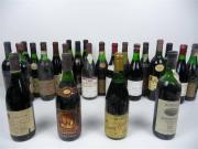 Lote 1600379 - Lote de 25 garrafas de vinho para coleccionadores, vinho de diversas marcas e anos, algumas garrafas com perdas e alguns rótulos danificados