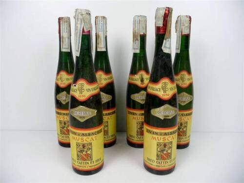 Lote 1600523 - Lote de 6 garrafas para coleccionadores, de vinho D´Alsace - Muscat - reserva de 1959, garrafas antigas para coleccionadores com defeitos e perdas