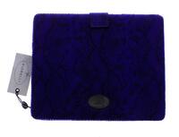 Lote 4853 - Clutch/Pasta para tablet em pele azul e preto padrão cobra, marca Fiorelli, com 20x25,5x3 cm, com etiqueta, Nova