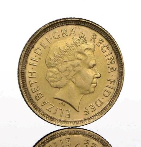 Lote 39 - Moeda de Ouro - 1/2 Libra de Elizabeth II de 2002. Peso: 4 g. Notas: moeda idêntica à venda por € 150 em http://nnd.com.pt/index.php?option=com_eshop&view=product&id=6087&catid=226&Itemid=208