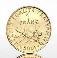 Lote 45 - Moeda de Ouro - 1 franco da república Francesa de 2001. Peso: 8 g. Notas: moeda idêntica à venda por € 450 em http://www.comptoir-des-monnaies.com/product_info.php/veme-republique-franc-or-semeuse-2001-km-9251a-p-14584