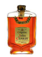 Lote 1218 - Garrafa de Cognac, Exshaw Age d´Or, John Exshaw, (66cls-40ºgl). Nota: Cognac bastante valorizado - https://www.oldliquorcompany.com/shop/brandy/cognac/exshaw/ , Idade D´Or é de 40 anos, interrompida na década de 1990. Com perda apropriada ao l