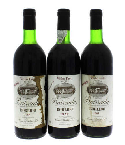 Lote 1296 - Três garrafas de Vinho Tinto, Borlido, Reserva, Colheita 1989, Bairrada-Doc, Caves Borlido, Sangalhos, (750 ml-12%vol). 