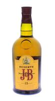 Lote 1493 - Garrafa de Whisky, J & B, 15 anos, Reserve, Finest Old Scotch, Justerini & Brooks, Produzido na Escócia, (700ml-43%vol). Garrafa idêntica à venda em site da especialidade € 25,75 em http://www.garrafeiradecelas.pt/garrafeira/vinhos/1349/Desti