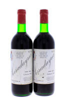 Lote 1531 - Duas garrafas de Vinho Tinto Serradayres, Colheita 1984, Carvalho, Ribeiro & Ferreira, (750 ml-12%vol). Nota: rótulos danificados 