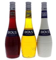 Lote 1694 - Três garrafas de Licor, Bols, Strawberry (700ml-17%vol.)-Natural Yoghurt (700ml-15%vol.)-Mango (700ml-17%vol).