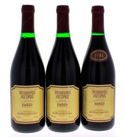 Lote 1782 - Três garrafas de Vinho Tinto, Terras Altas, Colheita 1994, Dão-Doc, José Maria da Fonseca, (750ml-12%vol). Nota: Duas garrafas sem rótulo do ano Colheita, definidas por analogia.