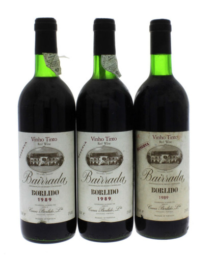 Lote 2060 - Três garrafas de Vinho Tinto, Borlido, Reserva, Colheita 1989, Bairrada-Doc, Caves Borlido, Sangalhos, (750 ml-12%vol).  Nota: Rótulos ligeiramente danificados.