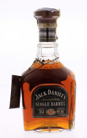 Lote 2081 - Garrafa de Whiskey, Jack Daniels,Single Barrel, Whiskey, Jack Daniel Distillery, USA, (700ml-45%vol). Nota: À venda em site da especialidade € 39,80 - http://www.garrafeiranacional.com/jack-daniels.html.