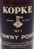 Lote 2170 - Garrafa de Vinho do Porto, Kopke, nº 1, Tawny Port, C. N. Kopke & Cº Ltd, Vila Nova Gaia, Oporto & London. Nota: Ligeira perda, pelo tamanho poderá ser de 700/750ml, com porta garrafa com forma de cesto em metal. - 3