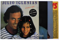 Lote 1 - Conjunto de 5 discos LP de vinil, 33rpm, musica e intérpretes diversos como Julio Iglesias e 60's Slows. Nota: Capas com sinais de uso e desgaste, pode apresentar riscos ou empeno.