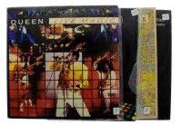 Lote 101 - Conjunto de 4 discos vinil, LP - 33 rpm, musica e Intérpretes diversos: Queen - Live Magic, Resistencia - Palavras ao Vento, Rão Kyao -Fado Bailado, . Varios -Saturdey Night Fever. Nota: Capas com sinais de uso e desgaste, pode apresentar ris