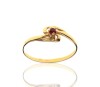 Lote 43 - Anel em ouro amarelo 800 (19,2 kt) cravejado com 1 zircónia rosa em talhe brilhante redondo. Peso: 0,83 g. Tam: 12. Nota: PVP estimado de € 100 em ourivesaria. Anel com decoração vazada. Com marcas de contraste portuguesas e de responsabilidade - 3