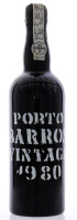 Lote 1469 - Garrafa de Vinho do Porto, Barros, Colheita 1980, Retinto-Doce, Barros, Almeida & CA. (750ml-20,5%vol). Nota: à venda em site da especialidade € 69,60 - http://www.garrafeiranacional.com/1980-barros-vintage-porto.html. Acondicionada em caixa d