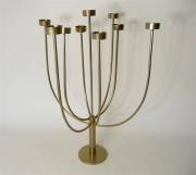 Lote 1650304 - Candelabro de inox, linhas direitas, 9 braços, com 32 cm de altura, usado