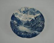 Lote 1670221 - Taça de porcelana inglesa Johnson Bros com decoração de paisagem em tons de azul e branco, 16,5 cm de diâmetro, usado