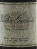 Lote 1013 - CASA FERREIRINHA 1975 – Garrafa de Vinho Tinto, Vinha Grande, Colheita de 1975, Selecção, Casa Ferreirinha, V. N. Gaia, (750ml aprox.). Nota: garrafa idêntica à venda em site da especialidade por € 450 em https://www.vivino.com/wineries/casa-f - 3