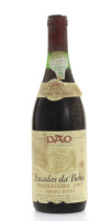 Lote 1052 - ESCADAS DA BEIRA 1985 – Garrafa de Vinho Tinto, Escadas da Beira, Colheita 1985, Dão-Região Demarcada, Central da Chavinha, (750ml - 12%vol.). Nota: rótulo danificado.