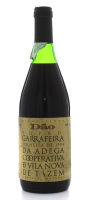 Lote 1127 - DÃO VILA NOVA DE TÁZEM – Garrafa de Vinho Tinto, Dão Garrafeira, Colheita de 1994, V.Q.P.R.D. , Adega cooperativa de Vila Nova de Tazém, (750ml – 12%v ol.).