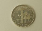 Lote 1720254 - Moeda de prata 925 “Proof” 100$00 “Restauração da Independencia”, 1990, com 18,4 gr, MBC