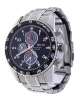 Lote 4019 - SEIKO- Relógio de pulso Sportura Solar com alarme, original. Caixa em aço inox de 48 mm e bracelete em aço inox. Modelo 2015. Nota: Novo com pvp original marcado em etiqueta de € 472 ($525.00 USD). Movimento quartzo com pilha recarregável auto