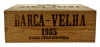 Lote 1002 - BARCA VELHA 1985– Caixa de 3 Garrafas de Vinho Tinto, Barca-Velha, Colheita 1991, Ferreirinha, Companhia Agrícola e Comercial dos Vinhos do Porto, Vila Nova Gaia, (750ml – 12,5%vol). Nota: Caixa com valor estimado de € 1.305. Garrafas idêntica - 2