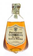 Lote 1014 - WHISKY PRESIDENT - Garrafa decanter de Whisky, President, Special Reserve, De Luxe Scotch, Macdonald Greenlees, Escócia. Nota: À venda em site da especialidade € 212,46. Ligeira perda, selado, com tampa de vidro e caixa de cartão original. https://www.masterofmalt.com/whiskies/glendullan/president-special-reserve-1960s-whisky/