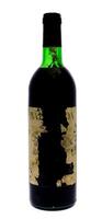 Lote 1192 - CAVES BARROCÃO - Garrafa de Vinho Tinto, Barrocão, Reserva, Colheita 1988, Bairrada-Região Demarcada, Caves do Barrocão, (750ml - 11,8%vol). Nota: rótulo danificado, ano de colheita no contra-rótulo, definida por analogia, ligeira perda