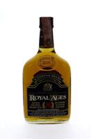 Lote 1300 - WHISKY J&B ROYAL AGES - Garrafa de Whisky, J&B Royal Ages, De Luxe Quality, 15 Anos (750ml - 43%vol). Nota: garrafa idêntica à venda por € 62. Em embalagem de cartão original. Consultar http://www.ebay.it/itm/like/291859412945?clk_rvr_id=10893