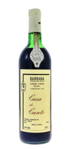 Lote 1778 - CASA DO CANTO - Garrafa de Vinho Tinto, Garrafeira, Colheita 1985, Bairrada-Doc, José H. Trindade, Anadia, (750ml - 13%vol). Nota: Da chamada "Colheita do Século", seleccionámos este vinho da produção da nossa adega, engarrafado em 1988, do qu