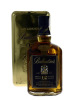 Lote 1802 - WHISKY BALLANTINES - Garrafa de Whisky, Ballantines 12 anos, Special Reserve, George Ballantines & Son Ltd.,(700ml - 40%vol). Nota: com caixa em metal - 4