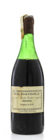 Lote 1846 - CARVALHO, RIBEIRO & FERREIRA – Garrafa de Vinho Tinto, Garrafeira, Colheita de 1970, (700ml – 12%vol). Nota: garrafa idêntica à venda em site da especialidade por € 29,50. Rótulo e lacre danificados, ligeira perda. Consultar http://www.garrafe